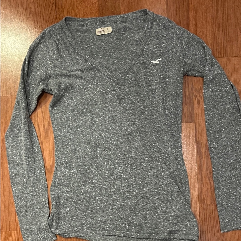 Hollister Women's light Charcoal Long Sleeve Tee